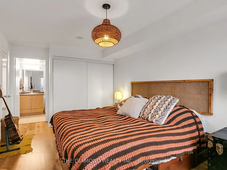 61 Heintzman St #1501 — Photo 27