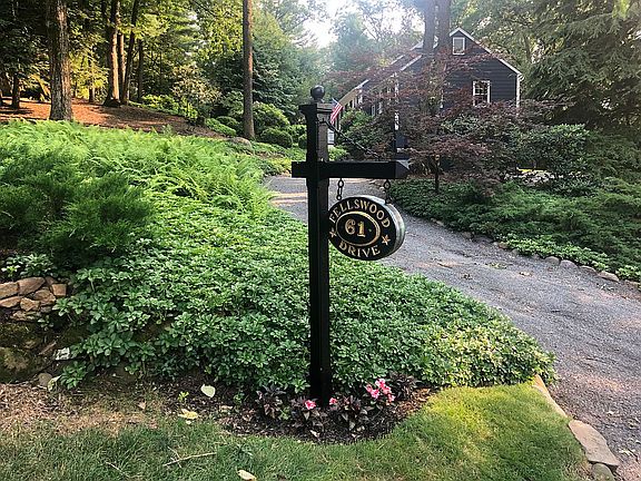 3rd image of 61 Fellswood Dr