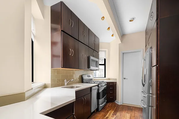 Sold by Compass | media 1