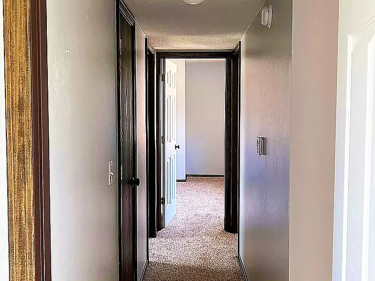 4004 Southport Dr — Photo 9