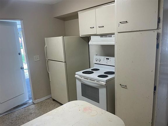 5th image of 3800 18th Ave S