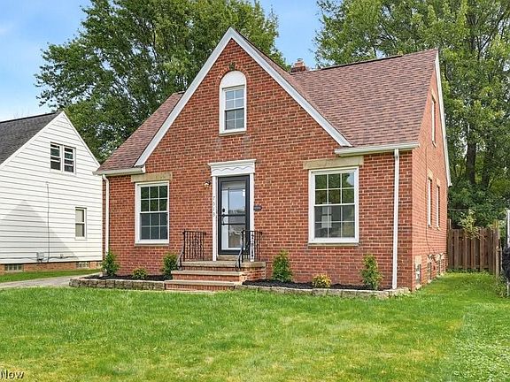 3rd image of 7513 Brookside Dr