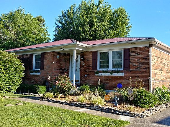 2nd image of 109 McIntosh Dr