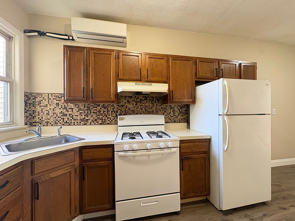 1st image of 31 W 54th St APT 1
