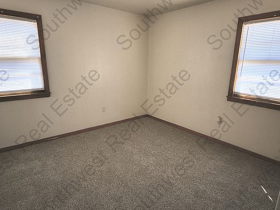 5th image of 420 W 13th St