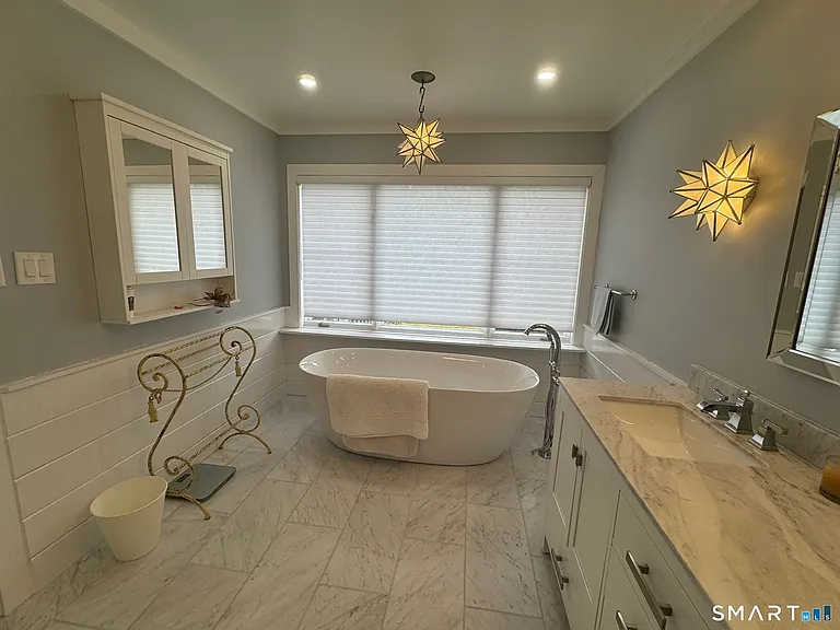 1 Island Dr #9 — Photo 19