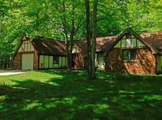 948 Michaywe Dr, Gaylord, MI 49735