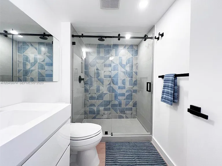 5100 N Ocean Blvd #503 — Photo 42