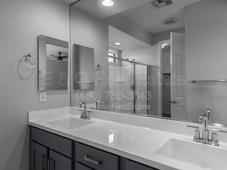 9027 W Missouri Ave — Photo 12