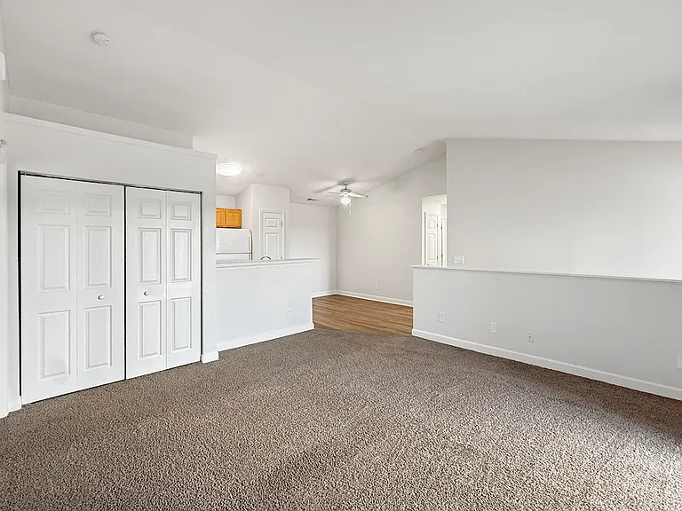 Cross Lake Apartments — Photo 116
