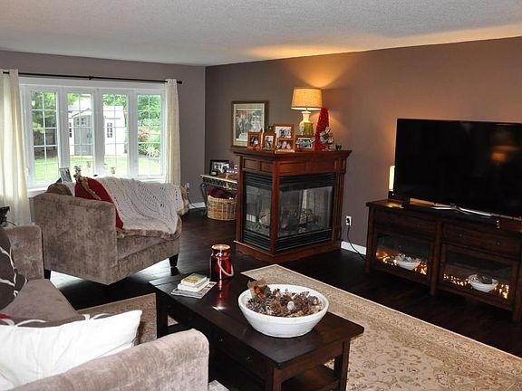 4th image of 4911 Leybourne Dr