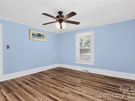 5th image of 502 E 23rd St