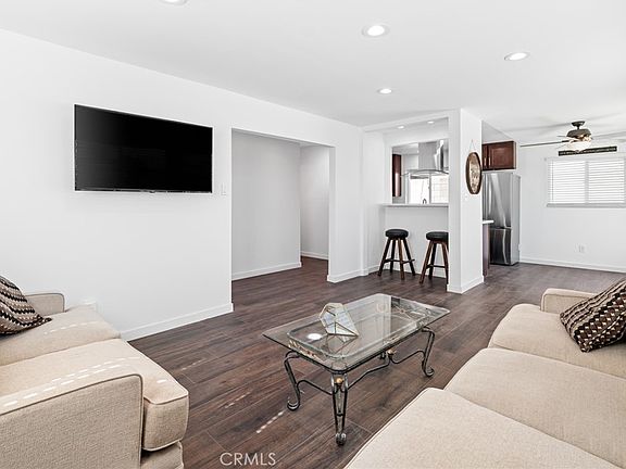 3rd image of 1213 E Virginia Way