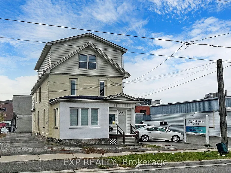 15 Colborne St E — Photo 1
