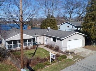 1917 Miles Rd, Lapeer, MI 48446