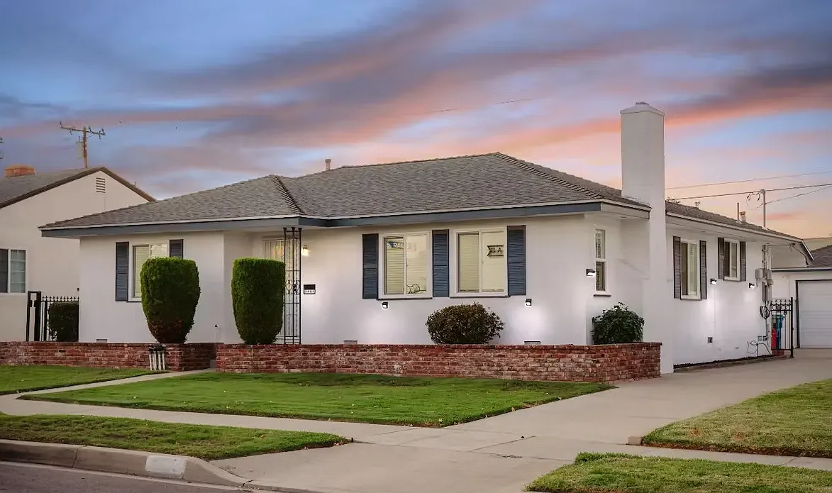 3 bed, 1137 sqft, $5,000 — Photo 1