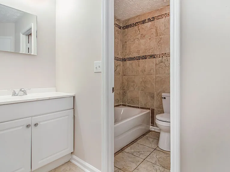 3470 Framingham Dr — Photo 16