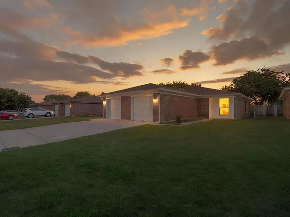 3723 Hulen Park Cir, Fort Worth, TX 76123