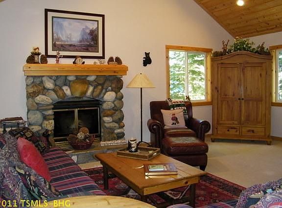 5th image of 1382 Kings Vista Ct