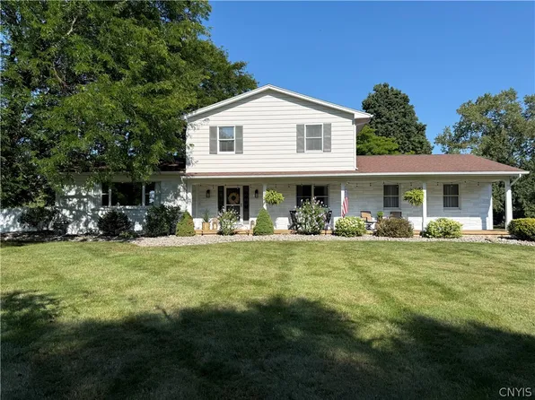 625 Deerfield Dr, Oneida, NY 13421