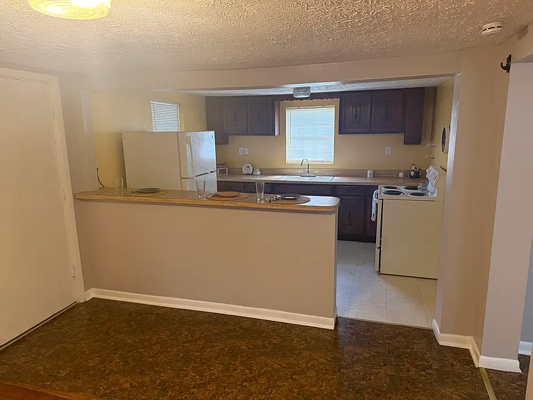 6100 Lacy Rd — Photo 9