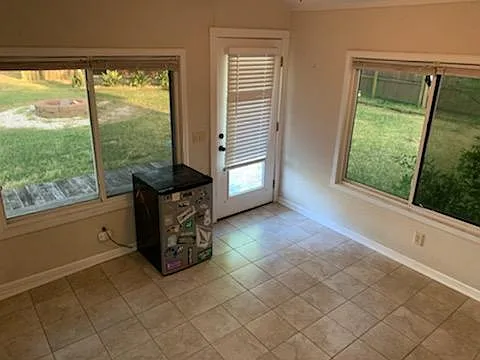 205 Hollins Rd — Photo 19
