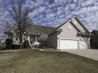 636 Glendevon Ct, Andover, KS 67002