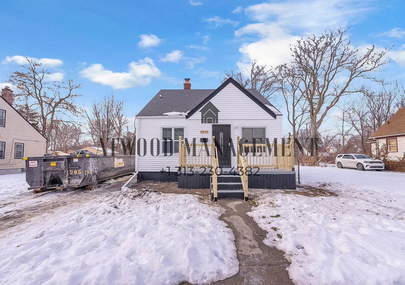 This beautifully updated 3-bedroom, 1-bath single-family home is ready for move-in! — Photo 1