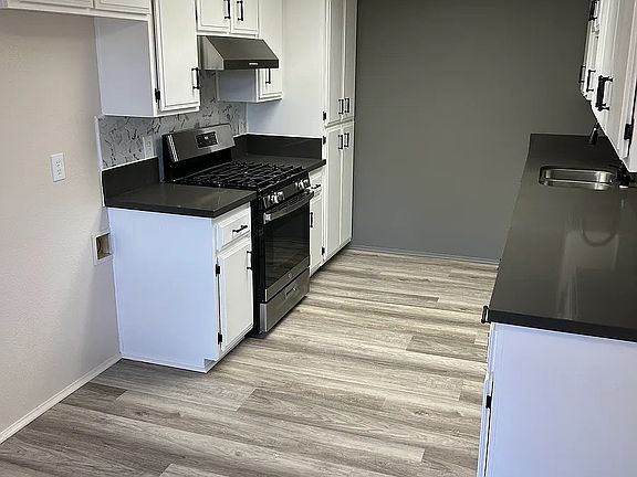 2nd image of 851 Magnolia Ave APT H