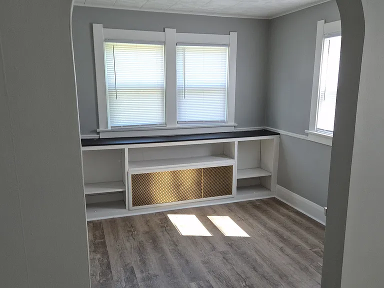 715 E Hudson St — Photo 5