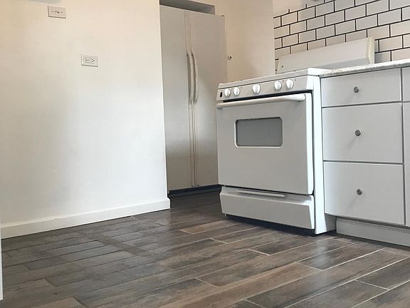 3rd image of 2651 N Lavergne Ave #2