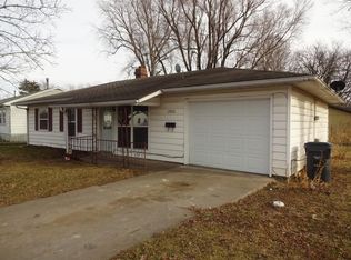 2910 Flint Hills Dr, Burlington, IA