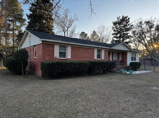 950 Berry St, Manning, SC 29102