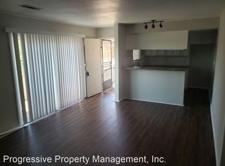 521 Ridgeway Ln #5, La Habra, CA 90631