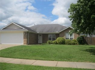 1910 SW Marquette Rd, Bentonville, AR 72712