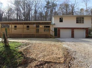 114 Cross Rd, Elkview, WV 25071