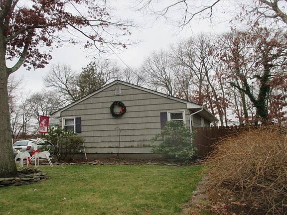 3rd image of 96 Hanrahan Ave