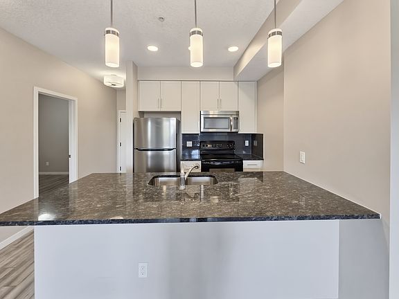 5th image of 10 Mahogany Mews SE #209