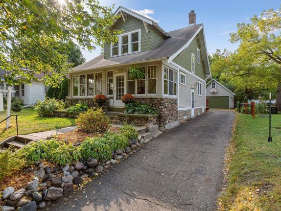 1660 Hubbard Ave Saint Paul Mn 55104 Zillow