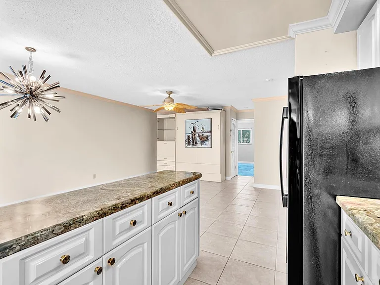 2000 Diana Dr — Photo 18