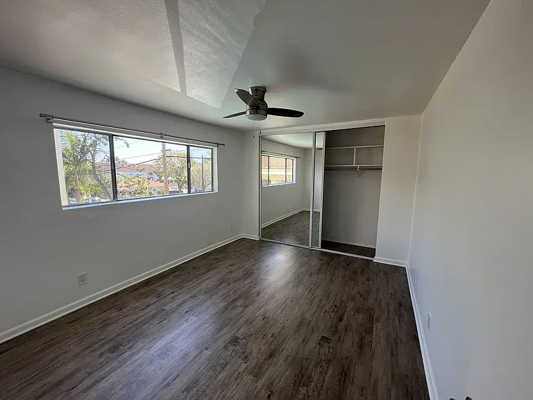 520 S 6th St — Photo 14