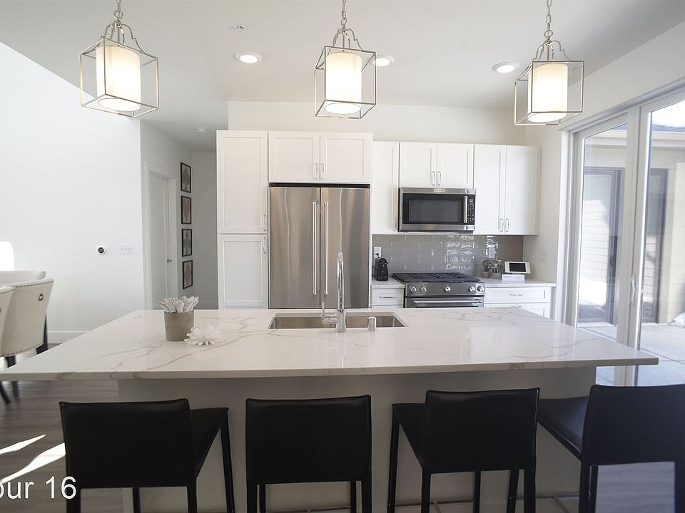 1st image of 11342 N Buntrock Ave #11315751