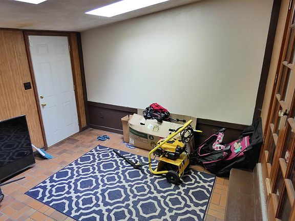 5th image of 3503 N Missouri Ave