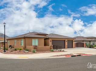 2827 W Cliffhanger Dr, Hurricane, UT 84737