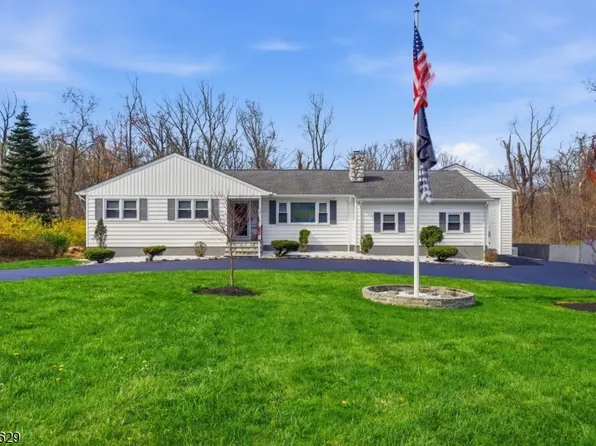 42 Schoolhouse Rd, Randolph Twp., NJ 07869