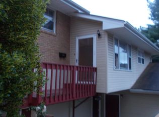 829 Hillcrest Dr, Salem, VA 24153