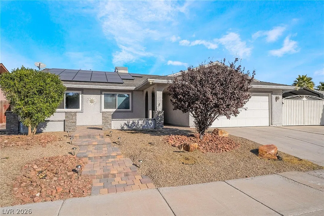 3 bed, 2.0 bath, 1620 sqft, $2,200 — Photo 4