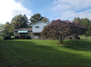 107 Random Rd, Saint Marys, PA 15857