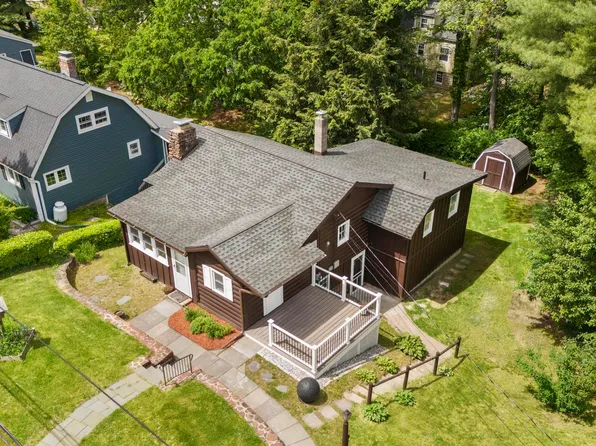 30 Buena Vista Street, Farmington, CT 06085