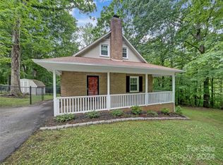2 Hillside Dr, Stanley, NC 28164